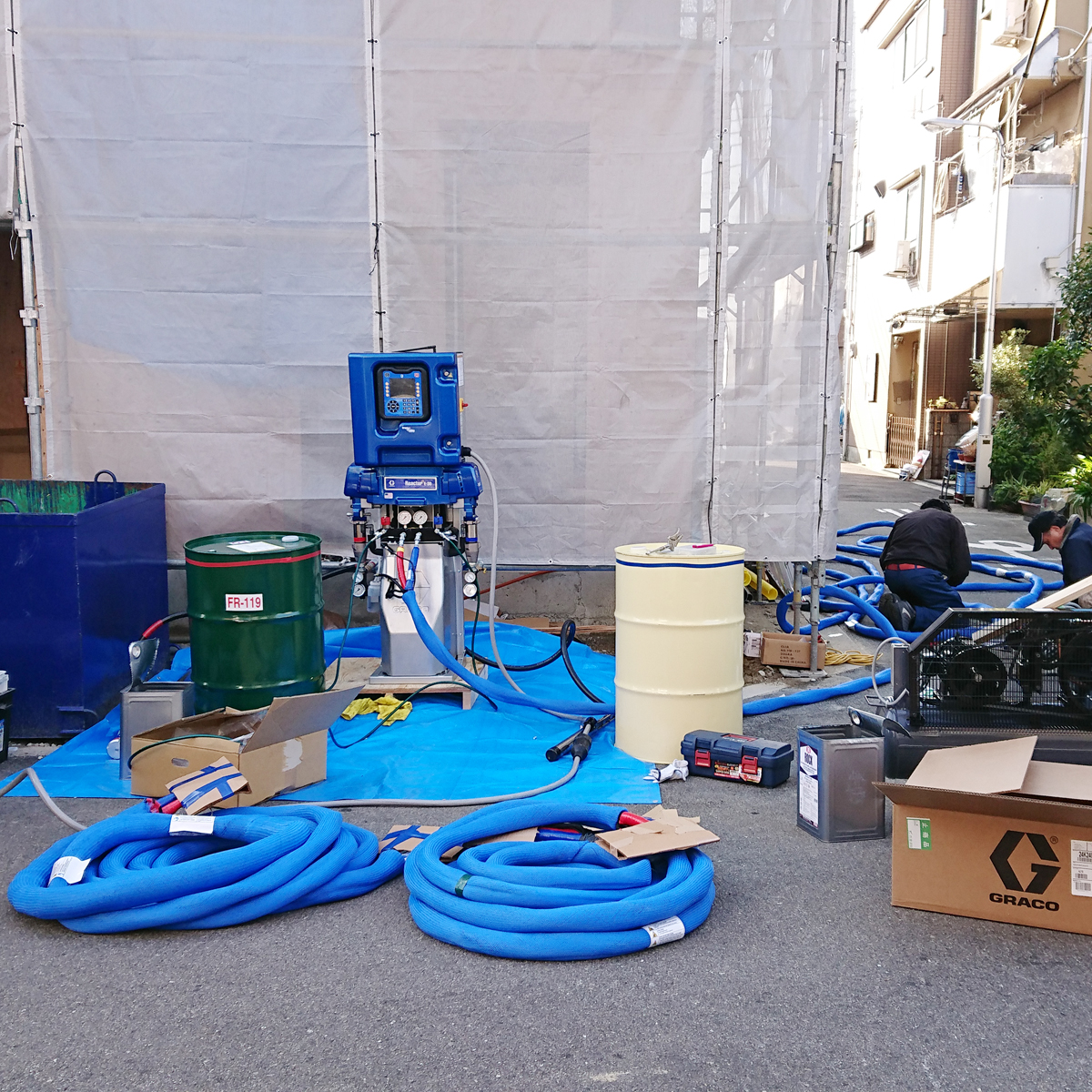 発泡ウレタン機械準備中